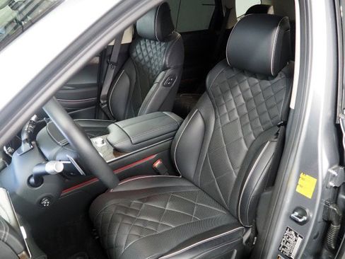 Used 2025 Genesis GV80 3.5T Prestige image 14