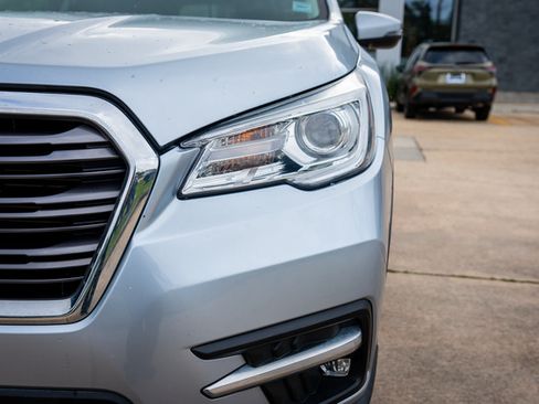 Certified 2022 Subaru Ascent Limited w/ Technology Package AWD/4WD image 3
