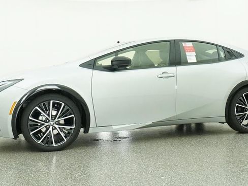 New 2026 Toyota Prius XLE FWD image 18