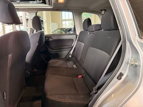 Used 2015 Subaru Forester 2.5i Premium AWD/4WD image 10