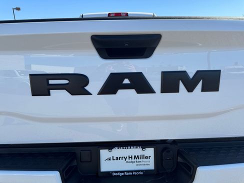 Used 2025 RAM 3500 Big Horn AWD/4WD image 15