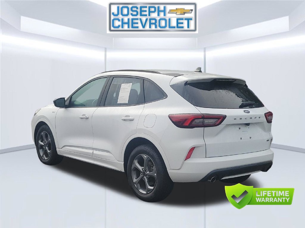 Used 2023 Ford Escape ST-Line w/ Equipment Group 301A FWD image 5