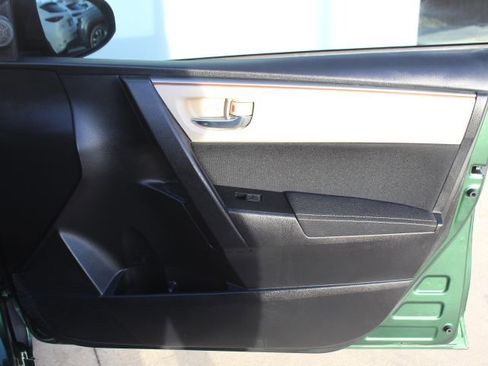 Used 2014 Toyota Corolla LE image 35