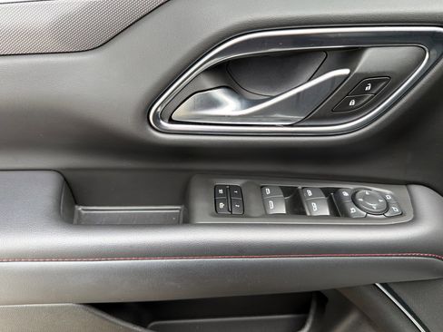 Used 2022 Chevrolet Suburban RST w/ Luxury Package image 10