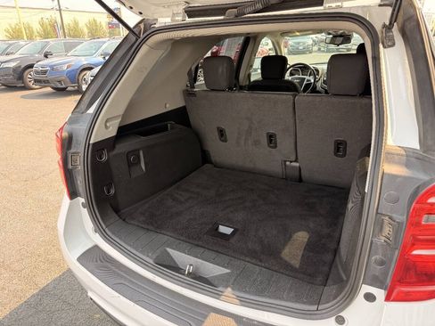 Used 2017 Chevrolet Equinox LT w/ Convenience Package FWD image 6