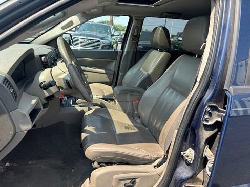 Used 2005 Jeep Grand Cherokee Laredo AWD/4WD image 12