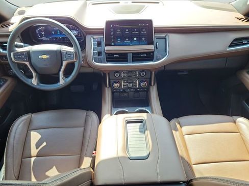 Used 2024 Chevrolet Suburban High Country AWD/4WD image 15
