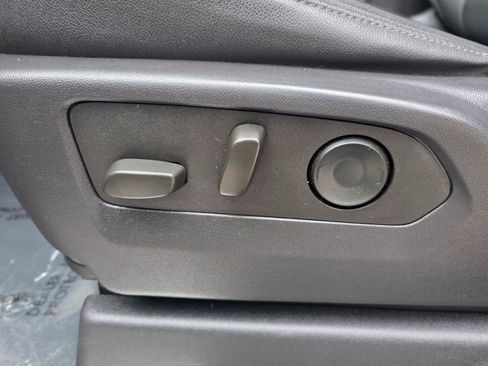 Used 2022 Chevrolet Silverado 1500 RST w/ Convenience Package II image 13