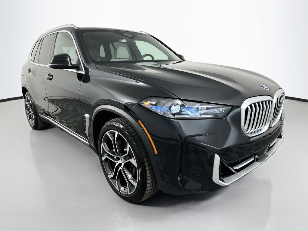 Used 2026 BMW X5 xDrive40i w/ Climate Comfort Package AWD/4WD image 3