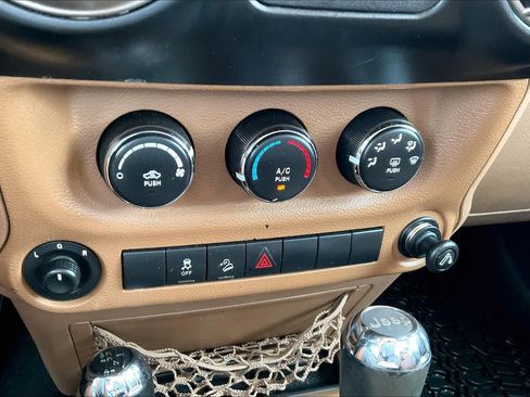 Used 2011 Jeep Wrangler Sport AWD/4WD image 26