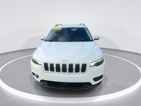 Used 2021 Jeep Cherokee Latitude Plus image 3