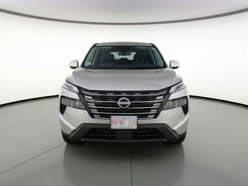 Used 2025 Nissan Rogue SV AWD/4WD image 2