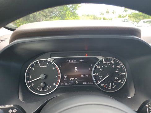 Certified 2023 Nissan Rogue S image 32