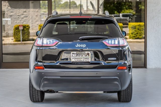 Used 2019 Jeep Cherokee Latitude Plus FWD image 8