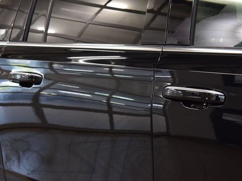 Used 2024 Cadillac Escalade ESV Premium Luxury w/ LPO, Floor Liner Package AWD/4WD image 17