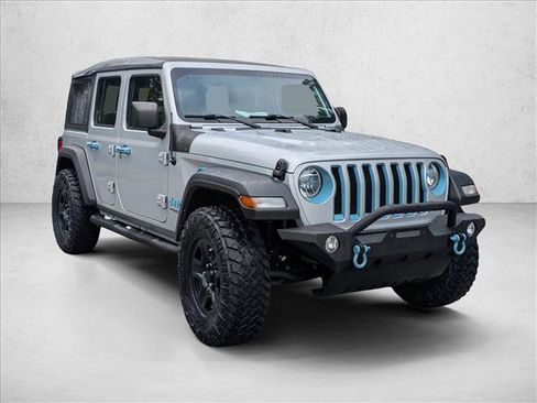 Used 2022 Jeep Wrangler Unlimited Sport image 3