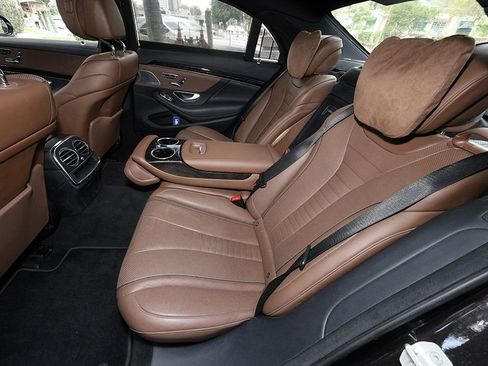 Used 2014 Mercedes-Benz S 550 Sedan image 32