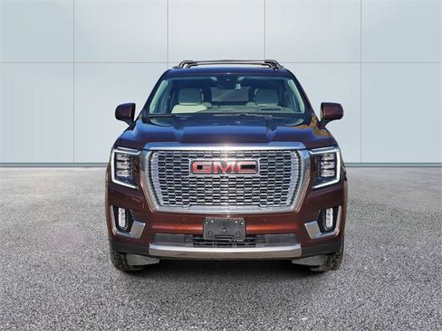 Used 2023 GMC Yukon Denali image 2