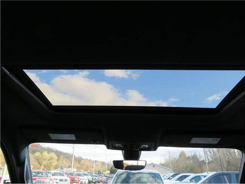 Used 2019 Chevrolet Silverado 1500 High Country w/ High Country Premium Package image 4