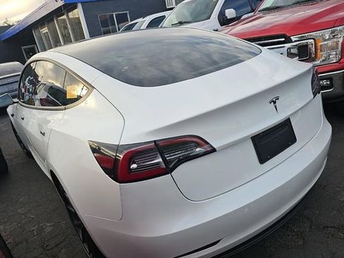 Used 2021 Tesla Model 3 Standard Range Plus image 2