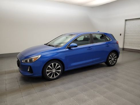 Used 2018 Hyundai Elantra GT FWD image 2
