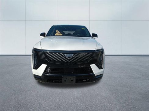 Used 2025 Cadillac Escalade IQ Sport 2 w/ LPO, ONYX Package image 5