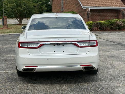 Used 2018 Lincoln Continental Premiere FWD image 5
