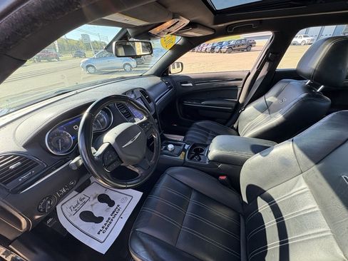 Used 2022 Chrysler 300 S RWD image 37