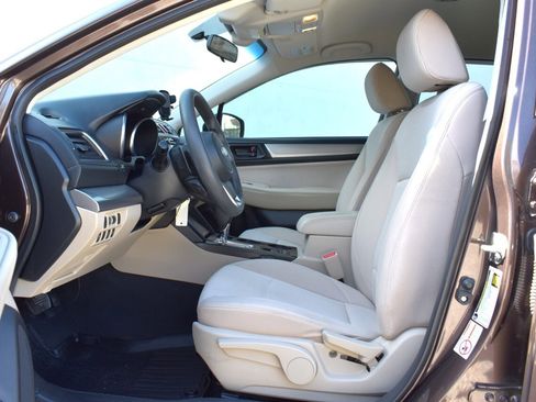 Used 2019 Subaru Outback 2.5i image 10