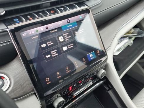 Certified 2022 Jeep Grand Cherokee Overland w/ Advanced Protech Group III image 19