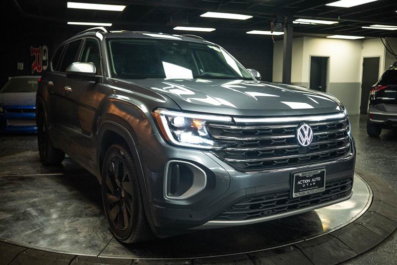 Used 2025 Volkswagen Atlas SE AWD/4WD image 5