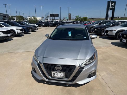 Used 2019 Nissan Altima 2.5 SL FWD image 3