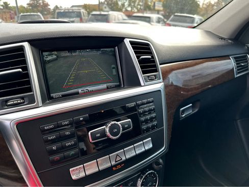Used 2013 Mercedes-Benz ML 350 4MATIC w/ Premium 1 Pkg image 17