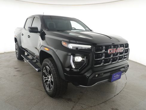 Used 2023 GMC Canyon AT4 w/ Technology Package image 3