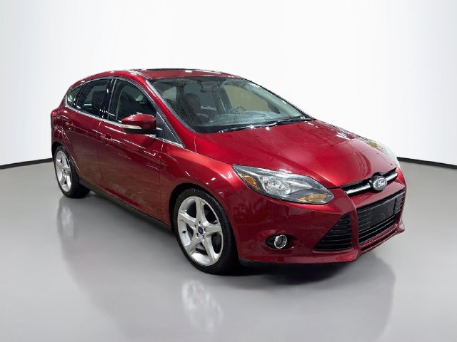 Used 2014 Ford Focus Titanium FWD image 5