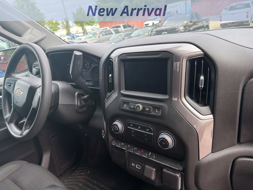Used 2023 Chevrolet Silverado 1500 Custom AWD/4WD image 4