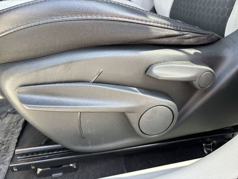 Used 2019 Jeep Compass Latitude image 18