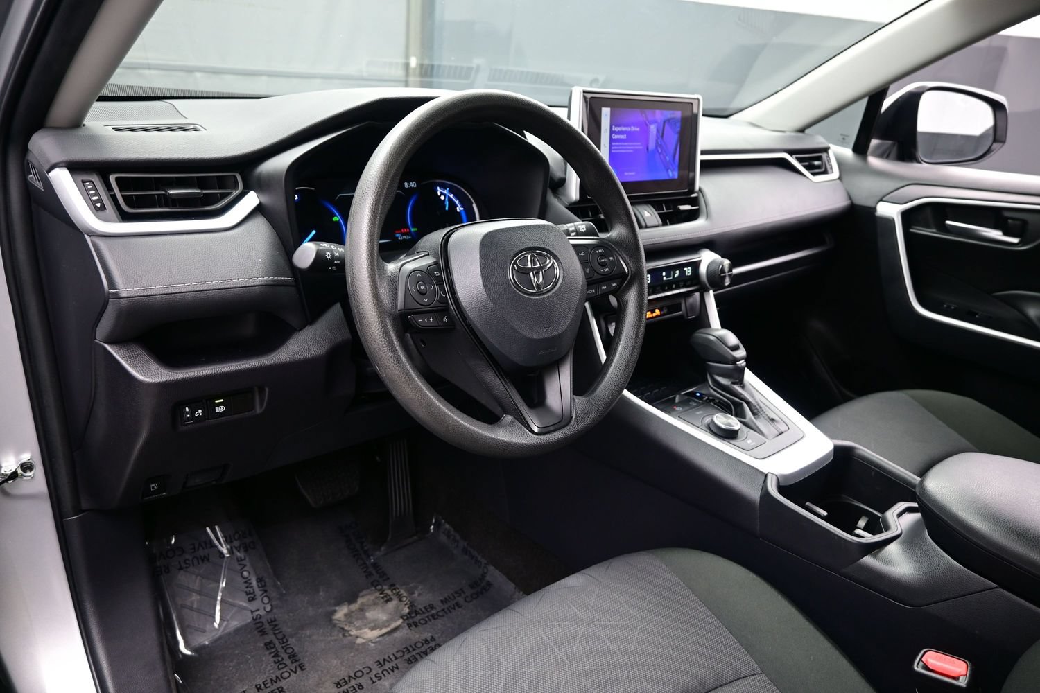 Used 2025 Toyota RAV4 XLE AWD/4WD image 13