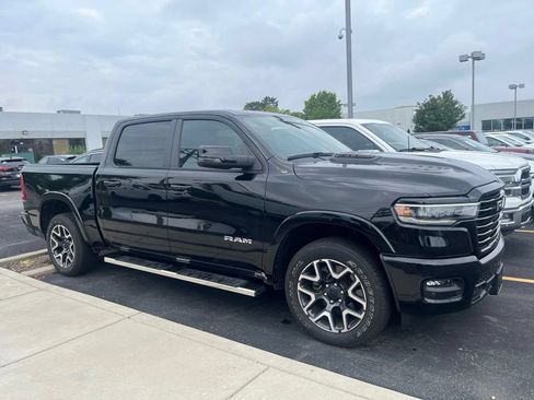 Used 2025 RAM 1500 Laramie w/ Sport Appearance Package AWD/4WD image 3
