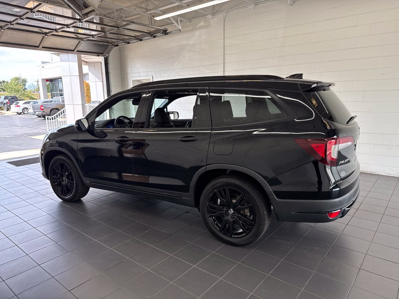 Used 2021 Honda Pilot Black Edition image 5