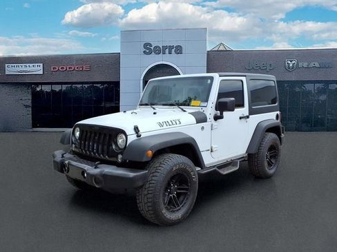 Used 2018 Jeep Wrangler Sport AWD/4WD image 3
