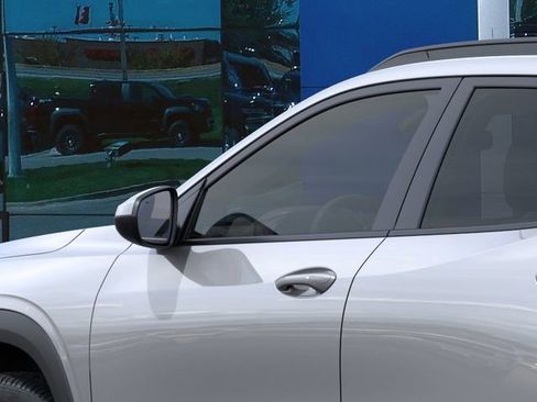 New 2026 Chevrolet Trax LT FWD image 12
