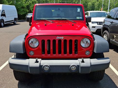 Used 2018 Jeep Wrangler Unlimited Sport S AWD/4WD image 3