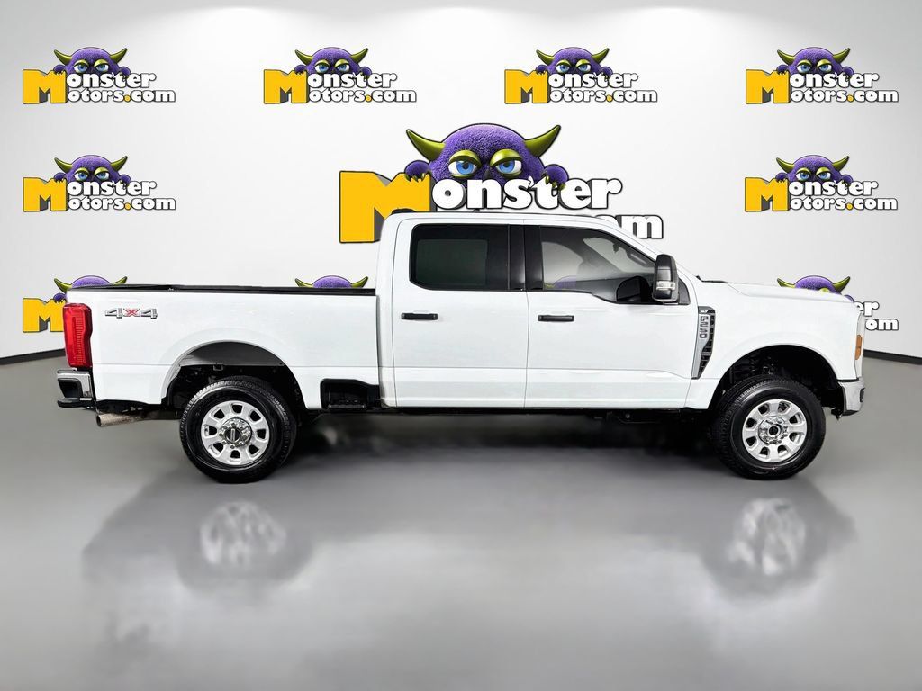 Used 2024 Ford F250 XLT AWD/4WD image 4