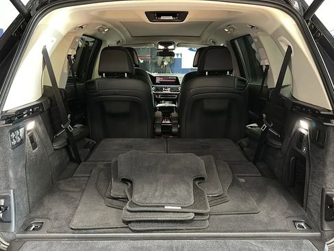 Used 2019 BMW X7 xDrive50i w/ Premium Package image 19