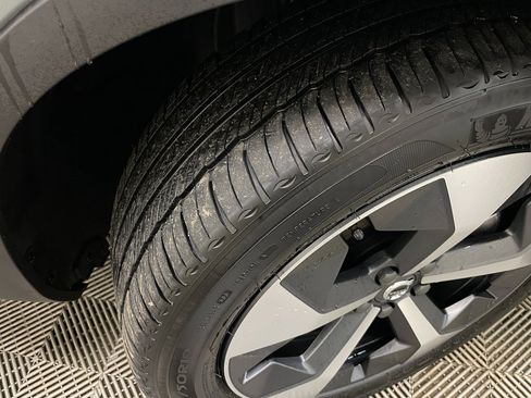 Used 2026 Volvo XC40 B5 Plus w/ Protection Package Premier image 50