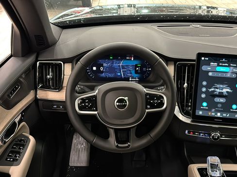 New 2026 Volvo XC90 T8 Plus w/ Protection Package Premier image 12