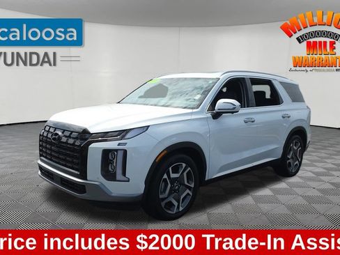 Used 2023 Hyundai Palisade Limited w/ Cargo Package FWD image 3