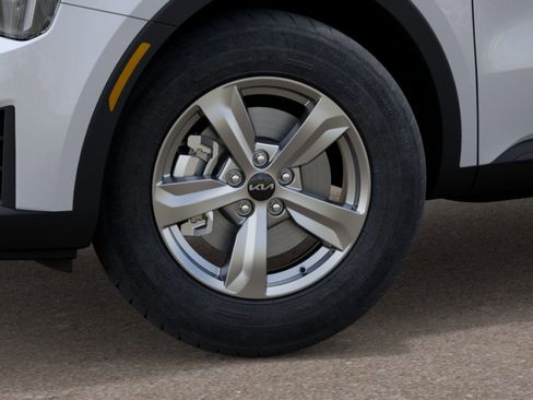 New 2026 Kia Sorento LX FWD image 9