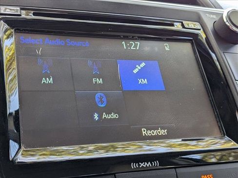 Used 2017 Toyota Camry XLE FWD image 7